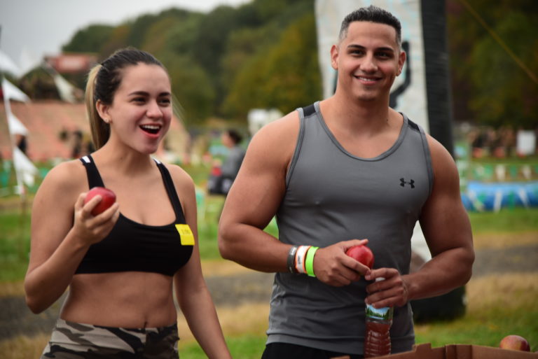 Tough Mudder Talent With SnapDragon Apples | Crunch Time Apple Growers